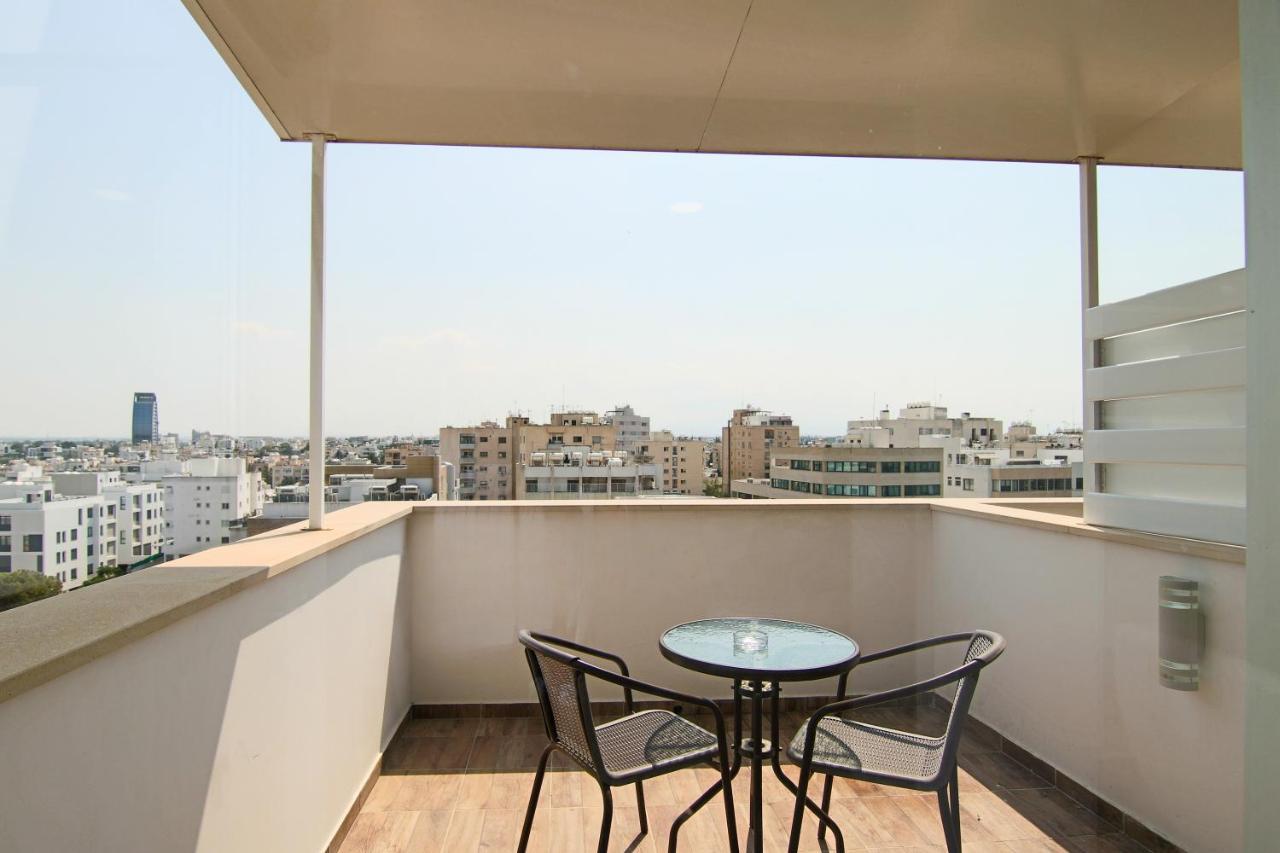 Phaedrus Living: Luxury Suite Nicosia 509 Ngoại thất bức ảnh